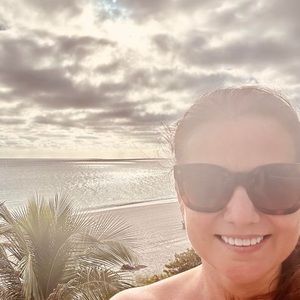 Meet your Posher, Agnes